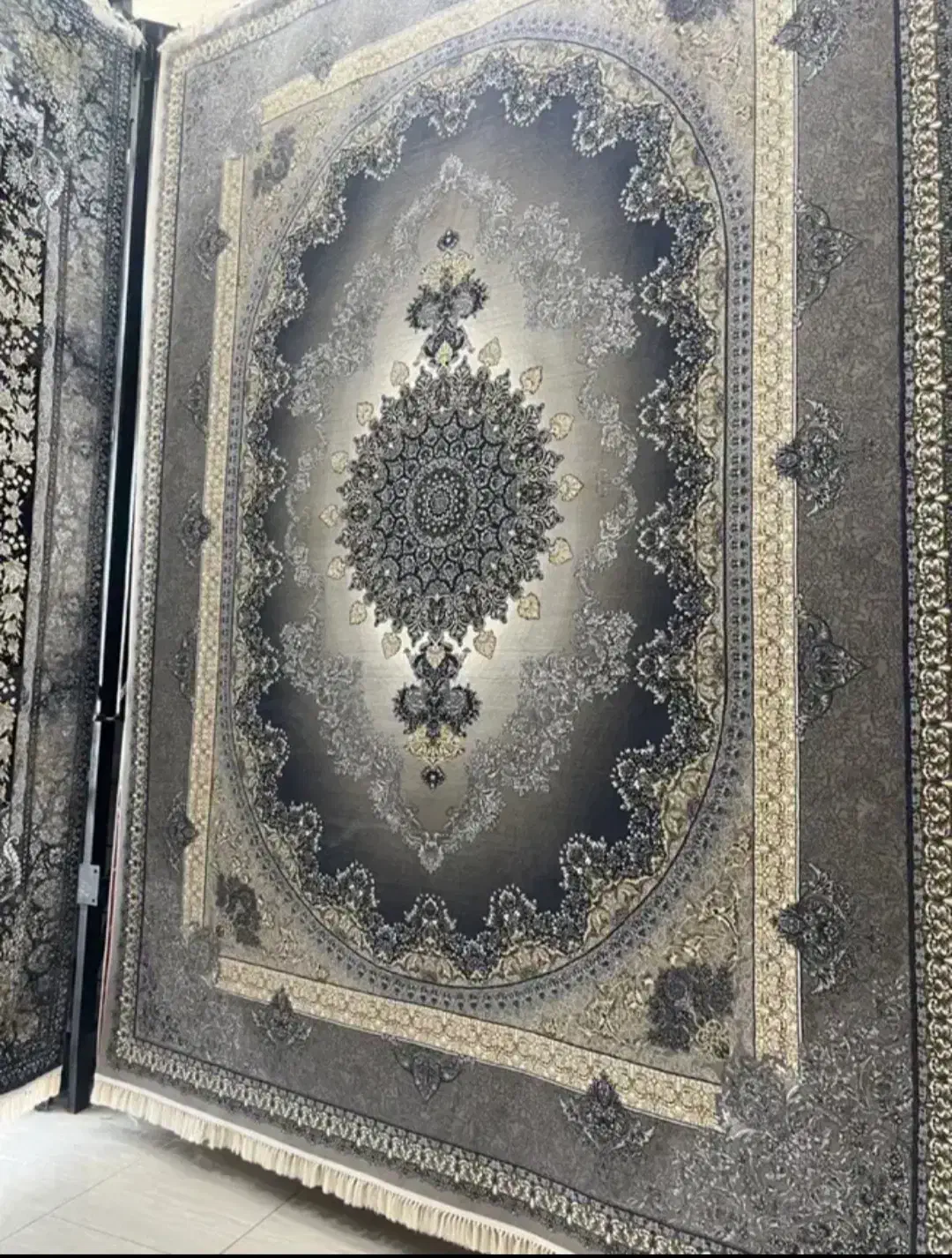 نگران هزینه کمت نباش قصر فرش به صرفه خرید کن|فرش|برازجان, |دیوار