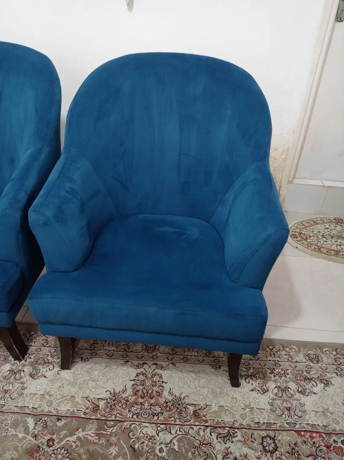 فروش مبل تک نفره دو عدد|مبلمان خانگی و میز عسلی|رشت, سعدی (تختی)|دیوار