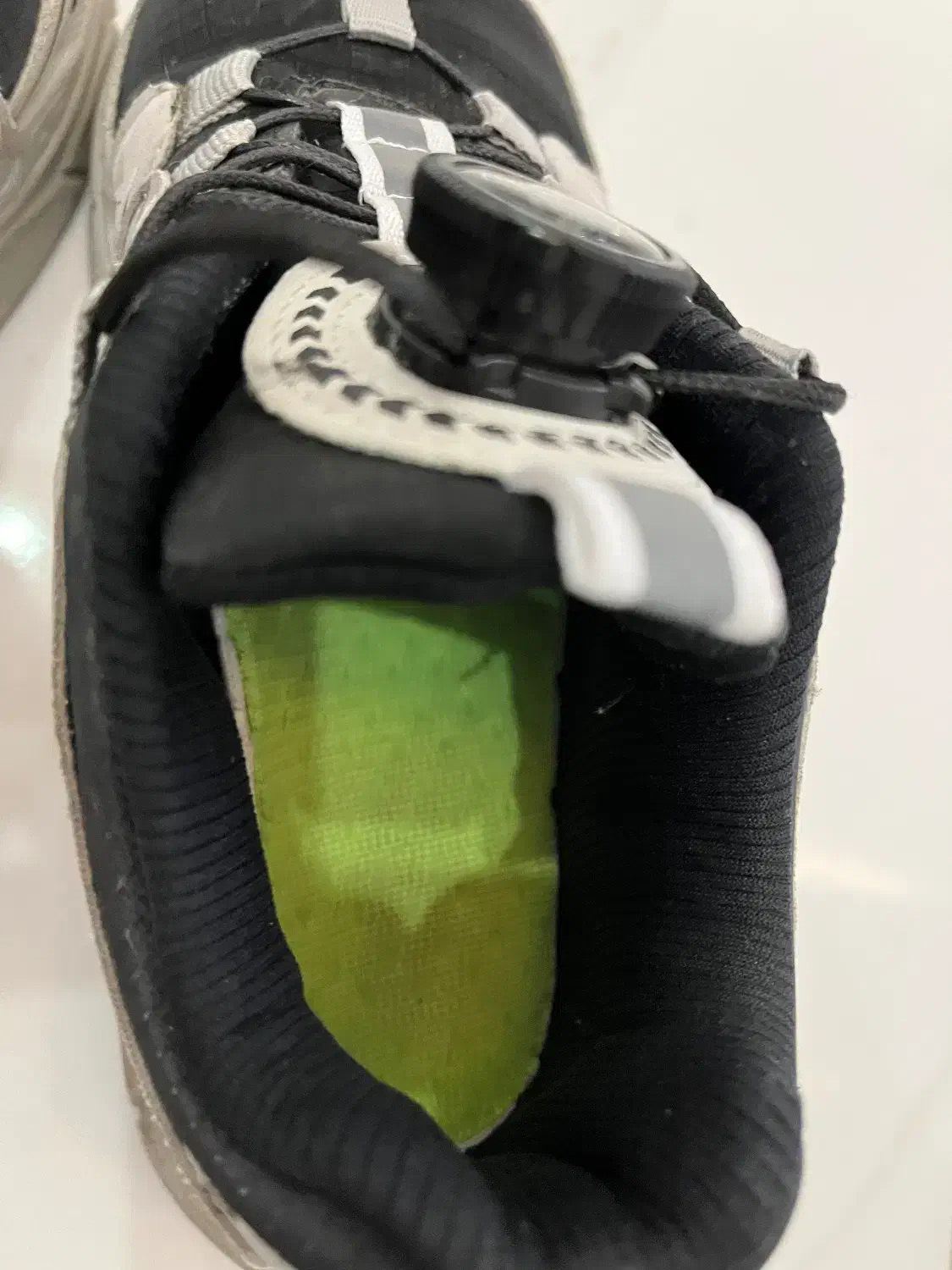 کتانی|کیف، کفش، کمربند|رشت, نامجو|دیوار