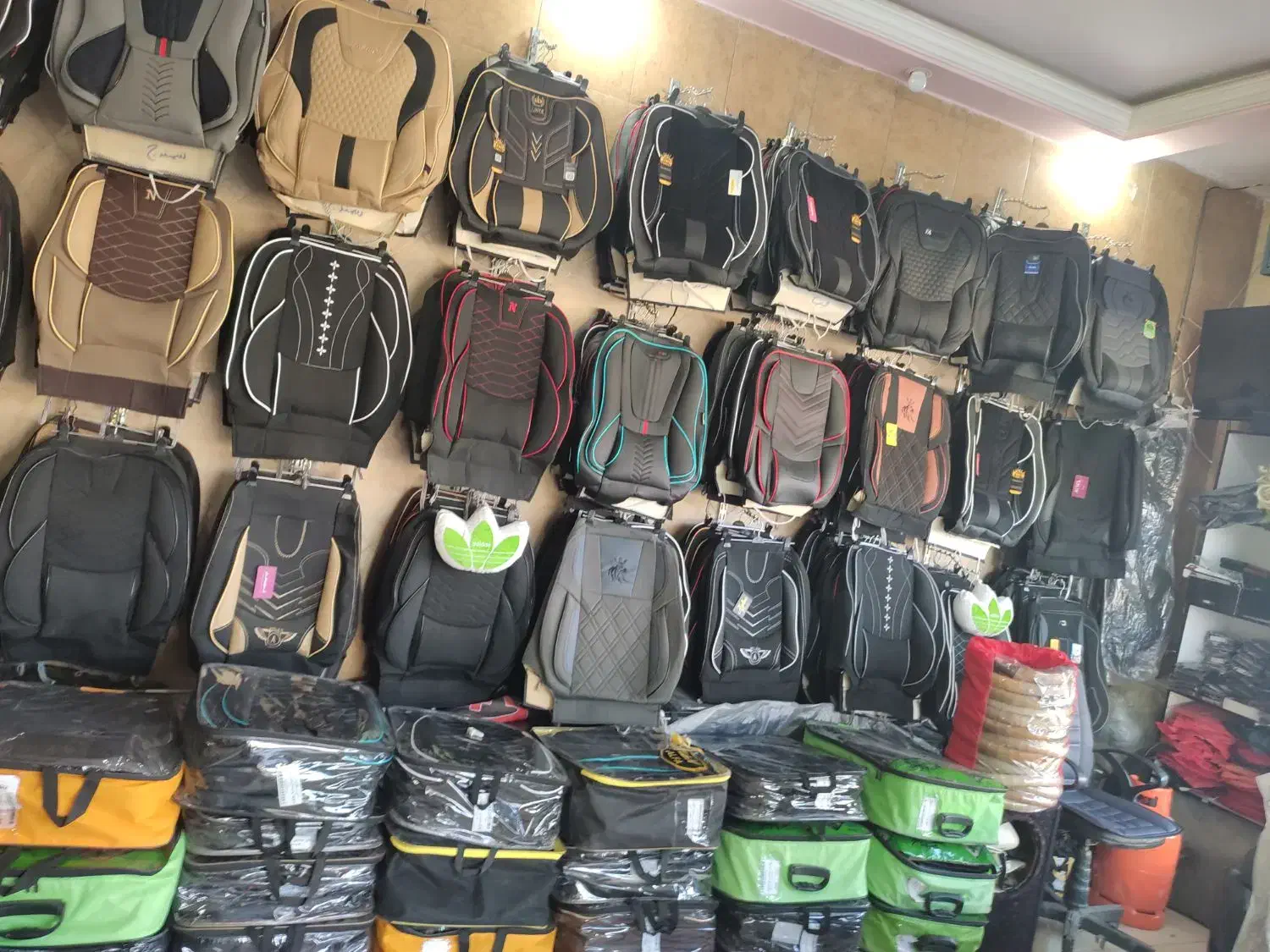 فروش ویژه مانیتور و روکش صندلی و دودی و هدلایت|قطعات یدکی و لوازم جانبی|شاهینشهر, شهرک امام علی|دیوار