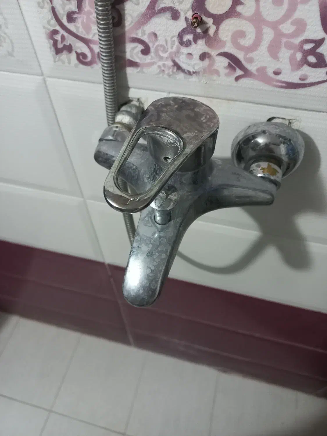 گرفتگی و اسید شویی لوله های آب گرم|خدمات پیشه و مهارت|اصفهان, خانه اصفهان|دیوار