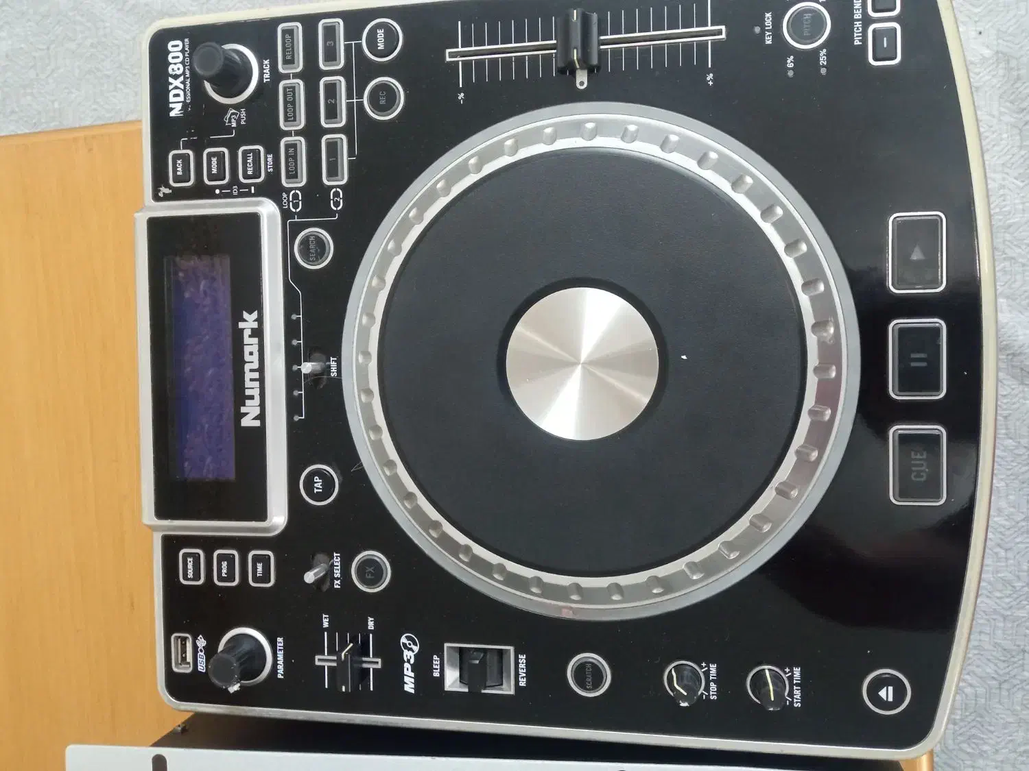 دستگاه دیجی|آلات موسیقی|خوی, |دیوار