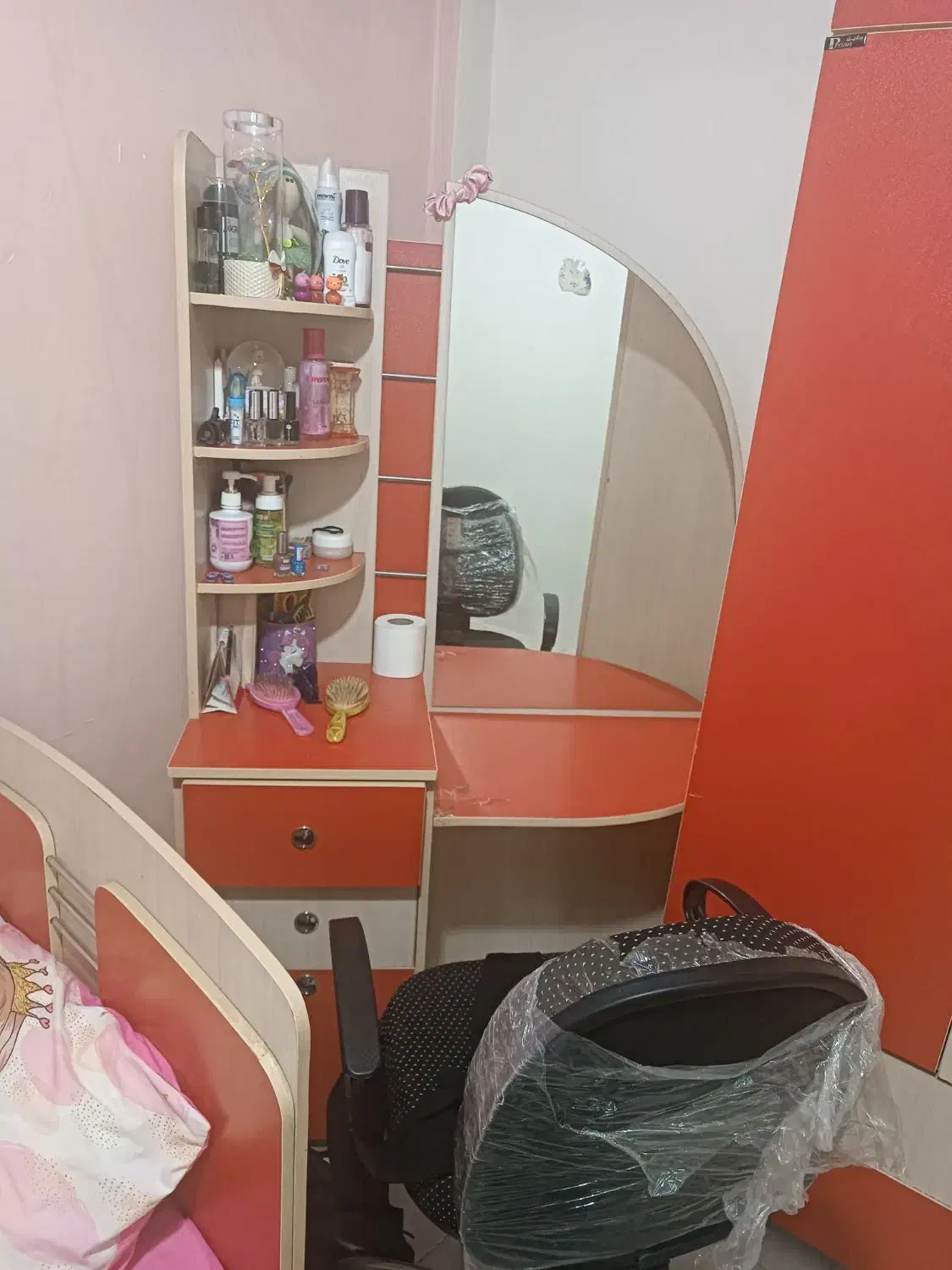 سرویس خواب|تخت و سرویس خواب|پاکدشت, حصار امیر|دیوار