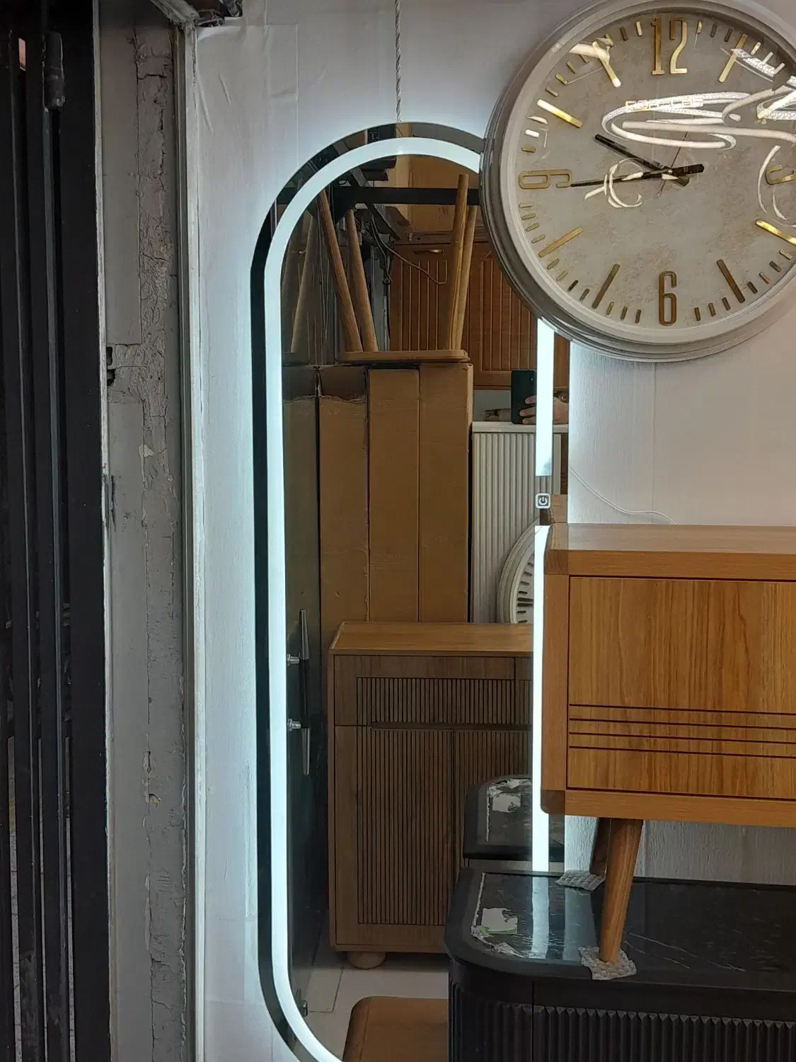 آینه قدی|آینه|اصفهان, شهرک کاوه|دیوار