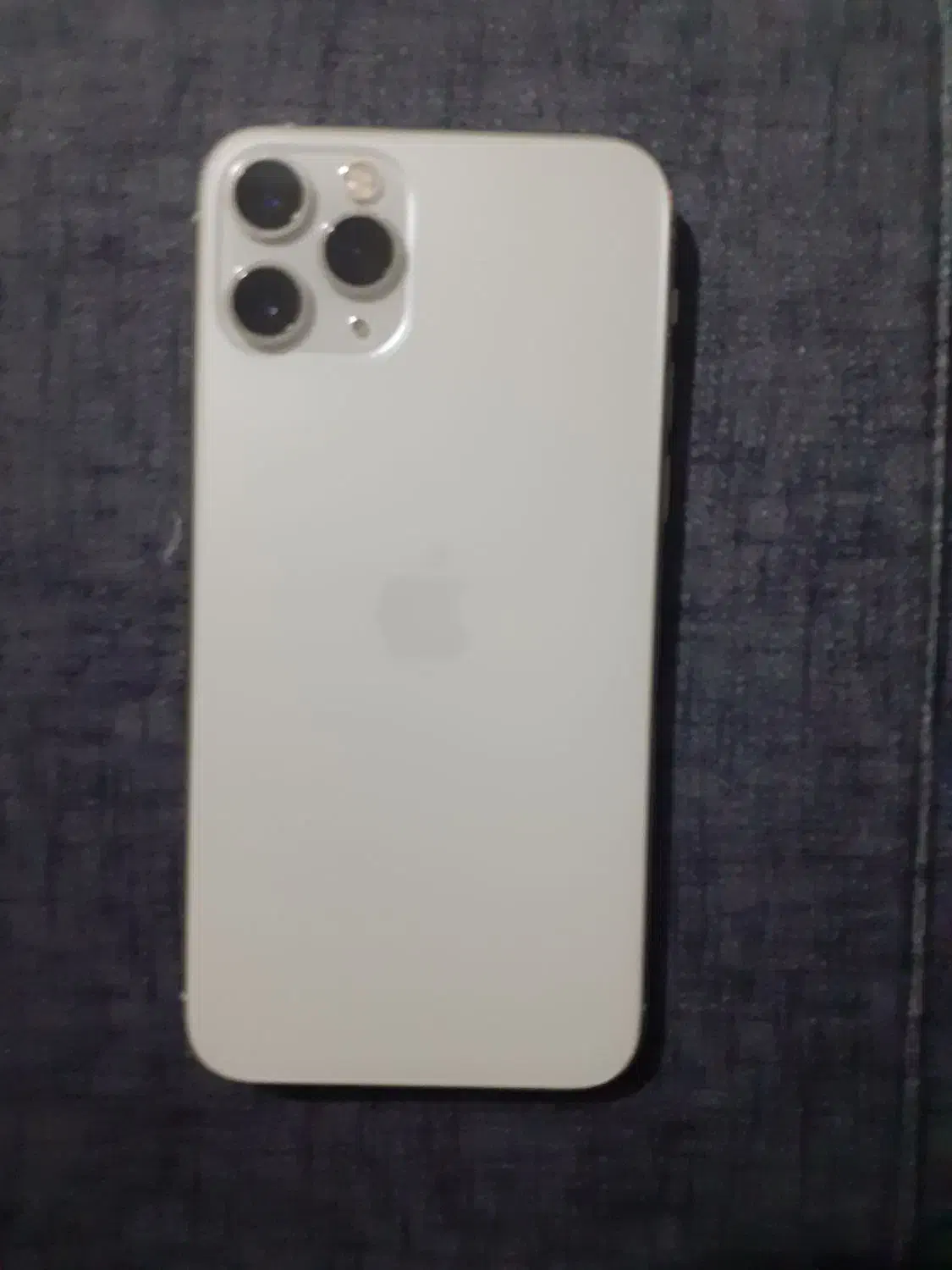 iphone 11 pro|موبایل|پرند, فاز ۲|دیوار