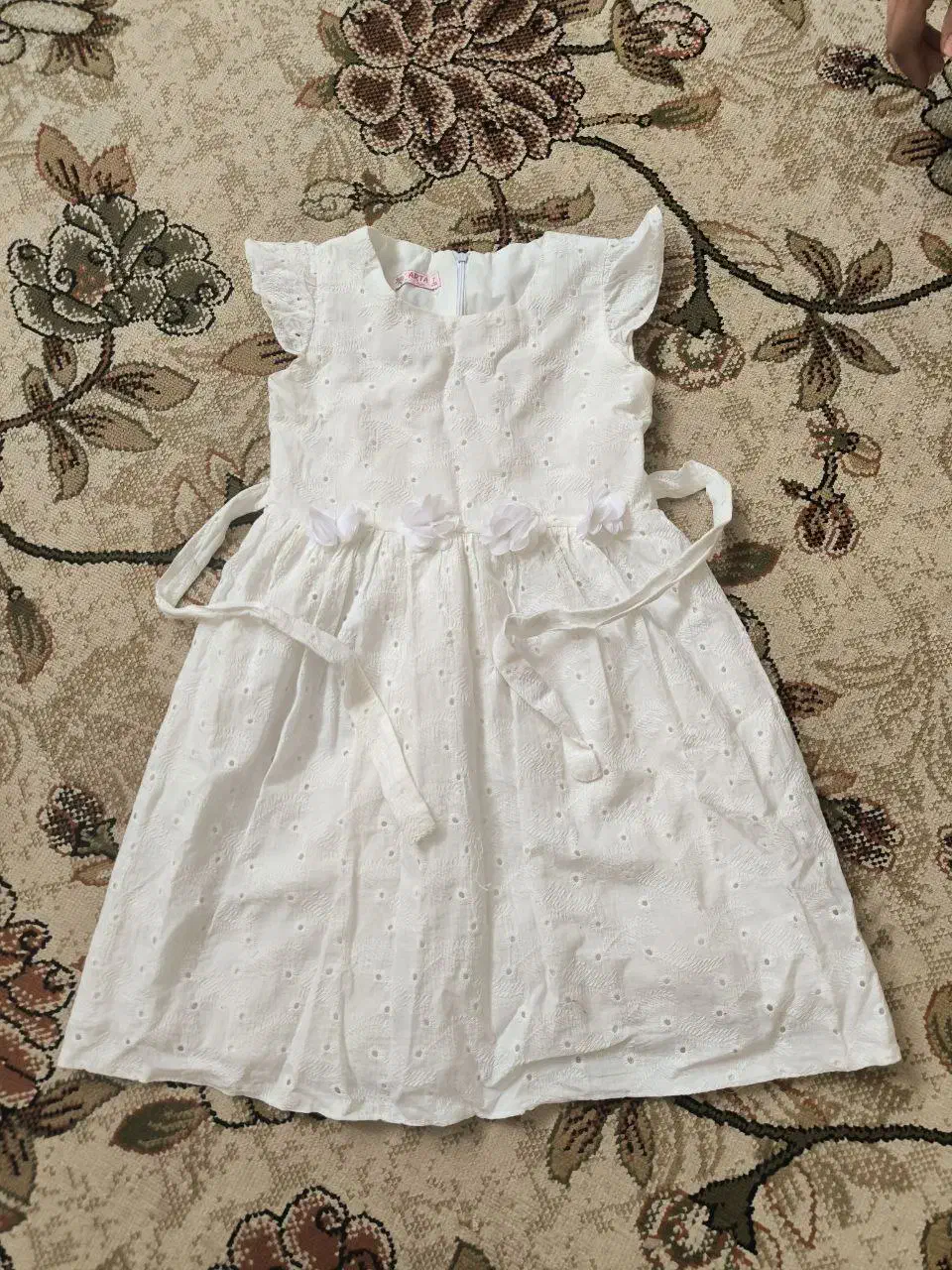 تعدادی لباس و کفش|کفش و لباس بچه|ایلام, |دیوار