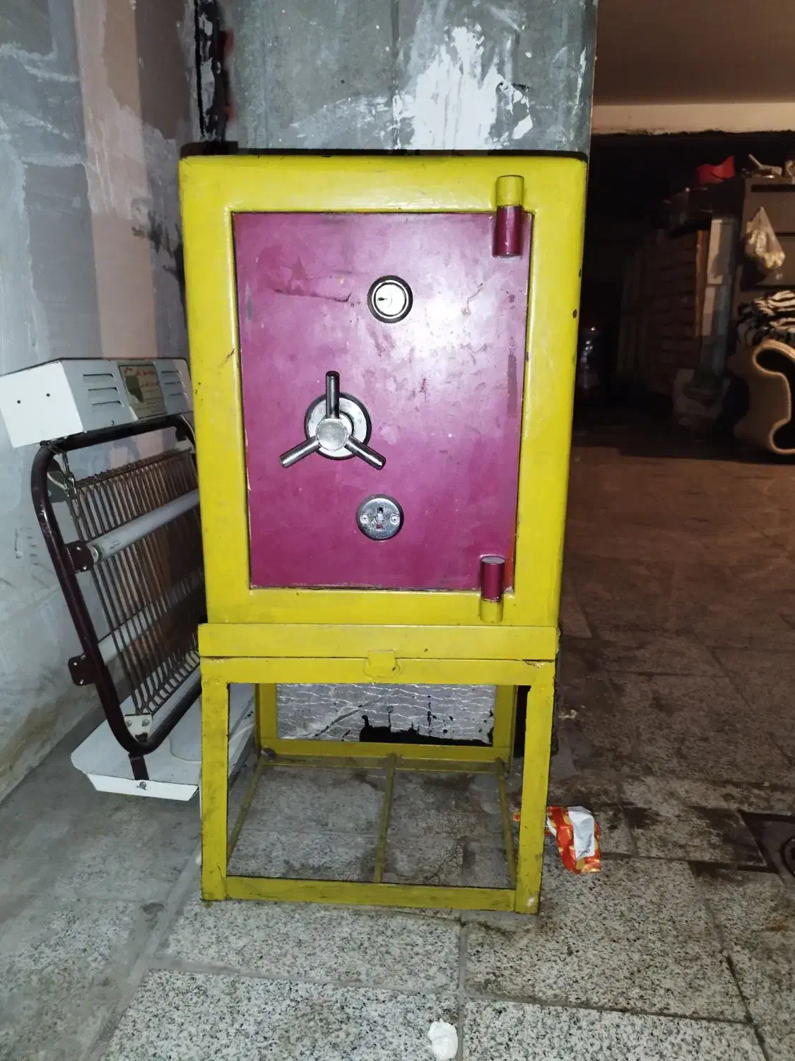 گاوصندوق|ابزارآلات|کرمان, |دیوار