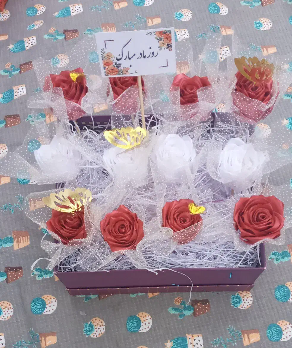 گل روبانی وپیپاکن|گل مصنوعی|زرند, |دیوار