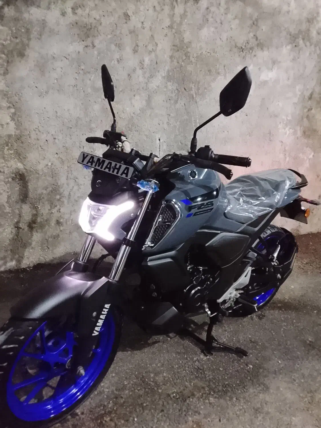 fz 2023|موتورسیکلت|قشم, |دیوار