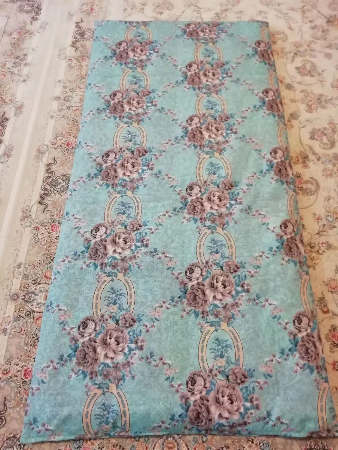 تشک گوسفندی|رختخواب، بالش، پتو|اردبیل, |دیوار