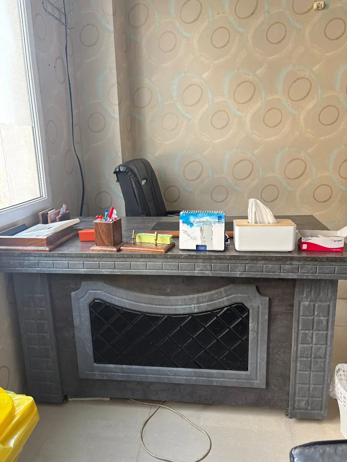 میز و صندلی و پاف|دفتر کار|کرمانشاه, |دیوار