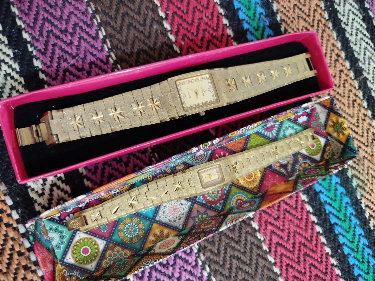 ساعت انالوگ ست سالم درحال کار رنگ ثابت قیمت پایین|ساعت|الوند, |دیوار