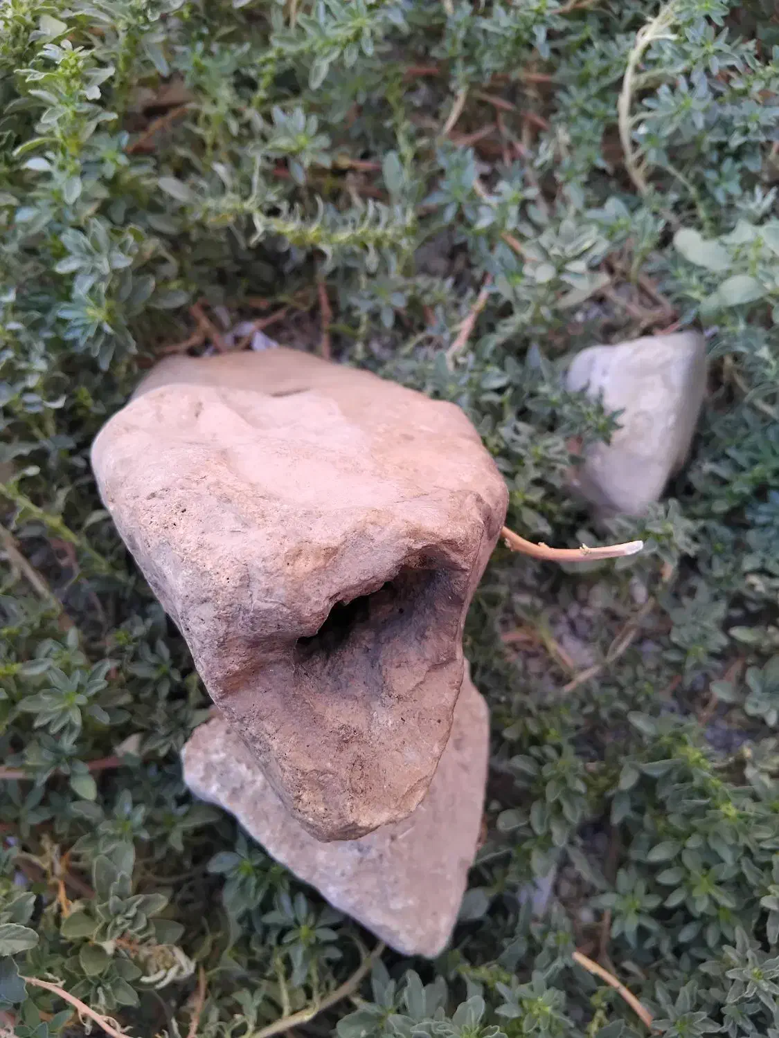 پی سوز سنگی باستان قدیمی|کلکسیون اشیاء عتیقه|خرمآباد, |دیوار