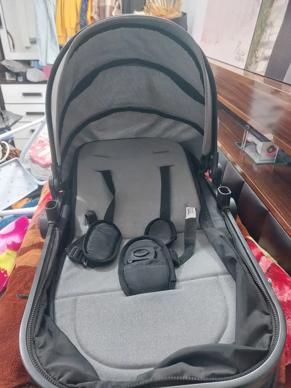 کالسکه کرییر و صندلی ماشین بچگانه|کالسکه و لوازم جانبی|شیراز, شریف‌آباد|دیوار