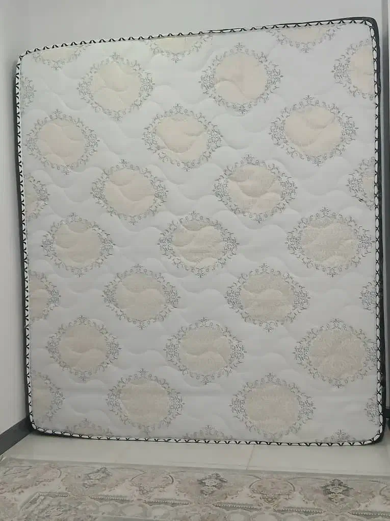 تشک تخت|تشک تختخواب|مهاجران, |دیوار