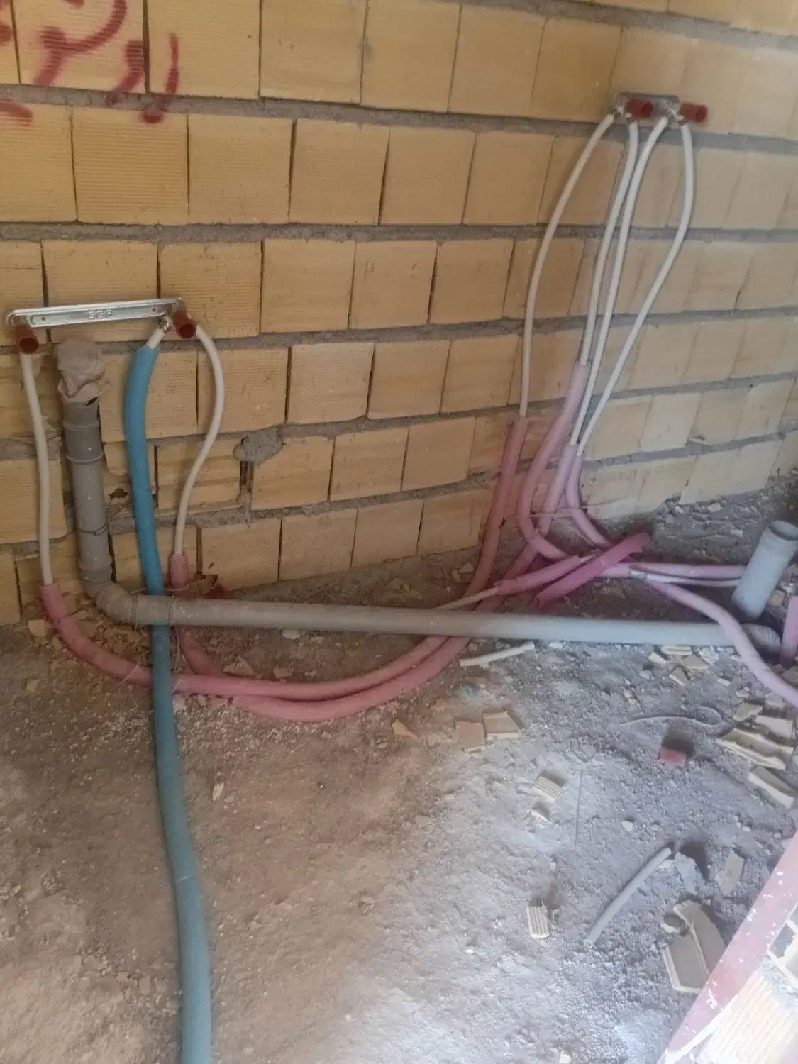 لوله کشی اب وفاضلاب . تانکر وشیر آلات و...|خدمات پیشه و مهارت|دوگنبدان, |دیوار