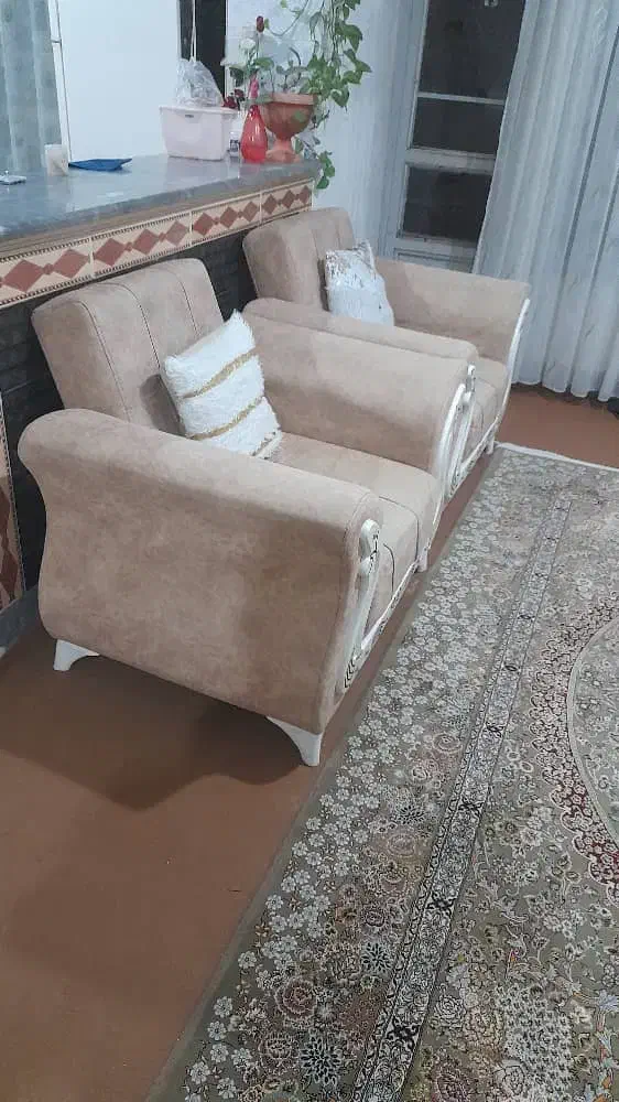 یک دست مبل نشیمن راحت وبادوام|مبلمان خانگی و میز عسلی|مهاباد (آذربایجان غربی), |دیوار