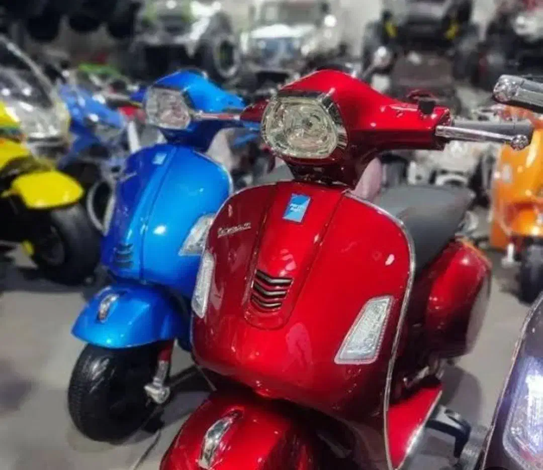 مـاشین شـارژی ترمز مطمئن رنگـ بندیـ جذابـ چراغ LED|اسباب‌بازی بچه|سیرجان, |دیوار