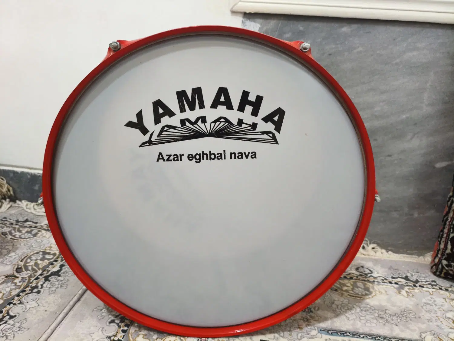 طبل|درام و پرکاشن|مرودشت, بیست متری بیمارستان|دیوار