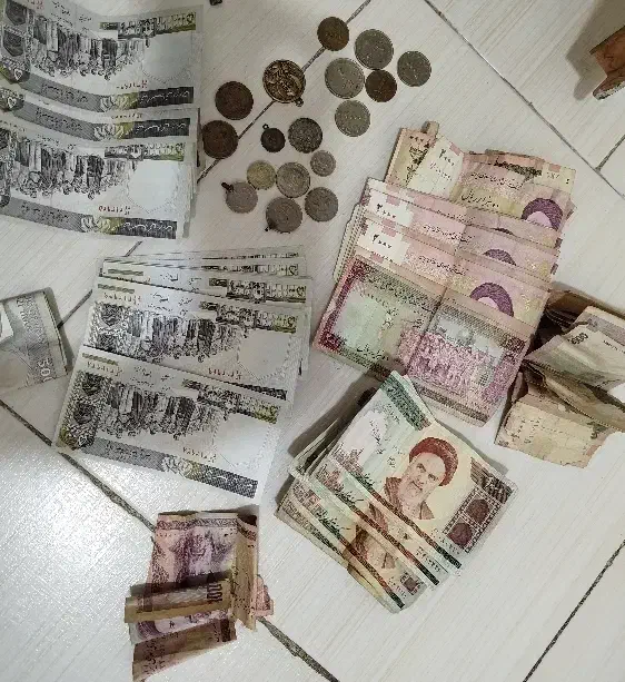 کلکسیونی|کلکسیون سکه، تمبر، اسکناس|ملارد, |دیوار