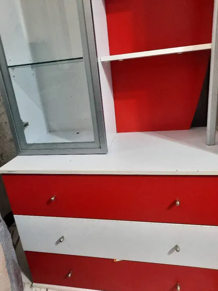 تخت خواب و دراور کودک و نوجوان شرکتی|تخت و صندلی بچه|ملایر, |دیوار