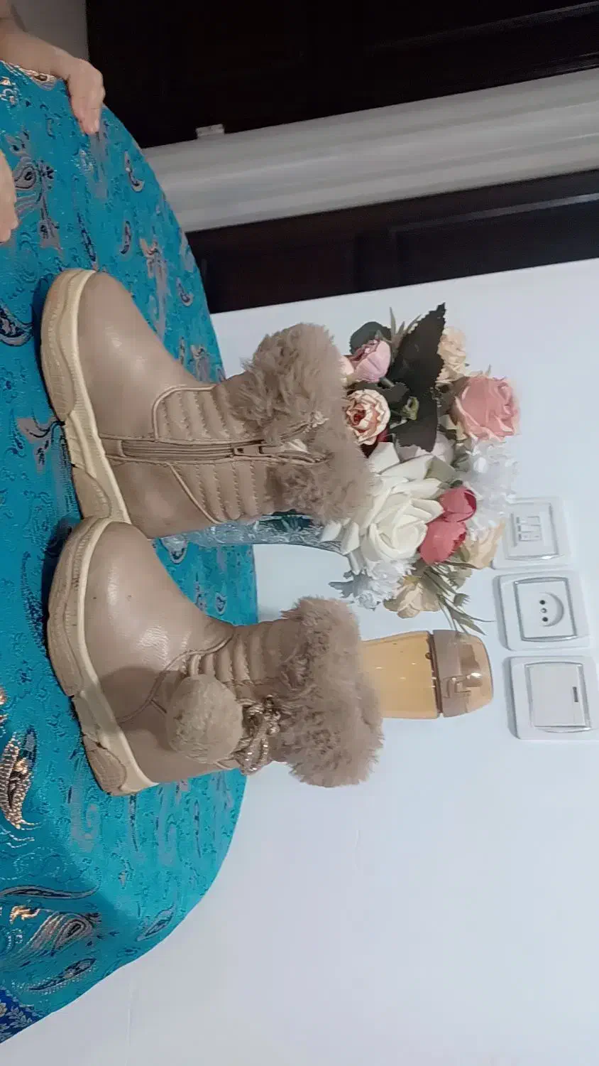 کفش|کفش و لباس بچه|هشتگرد, شهرک بعثت|دیوار