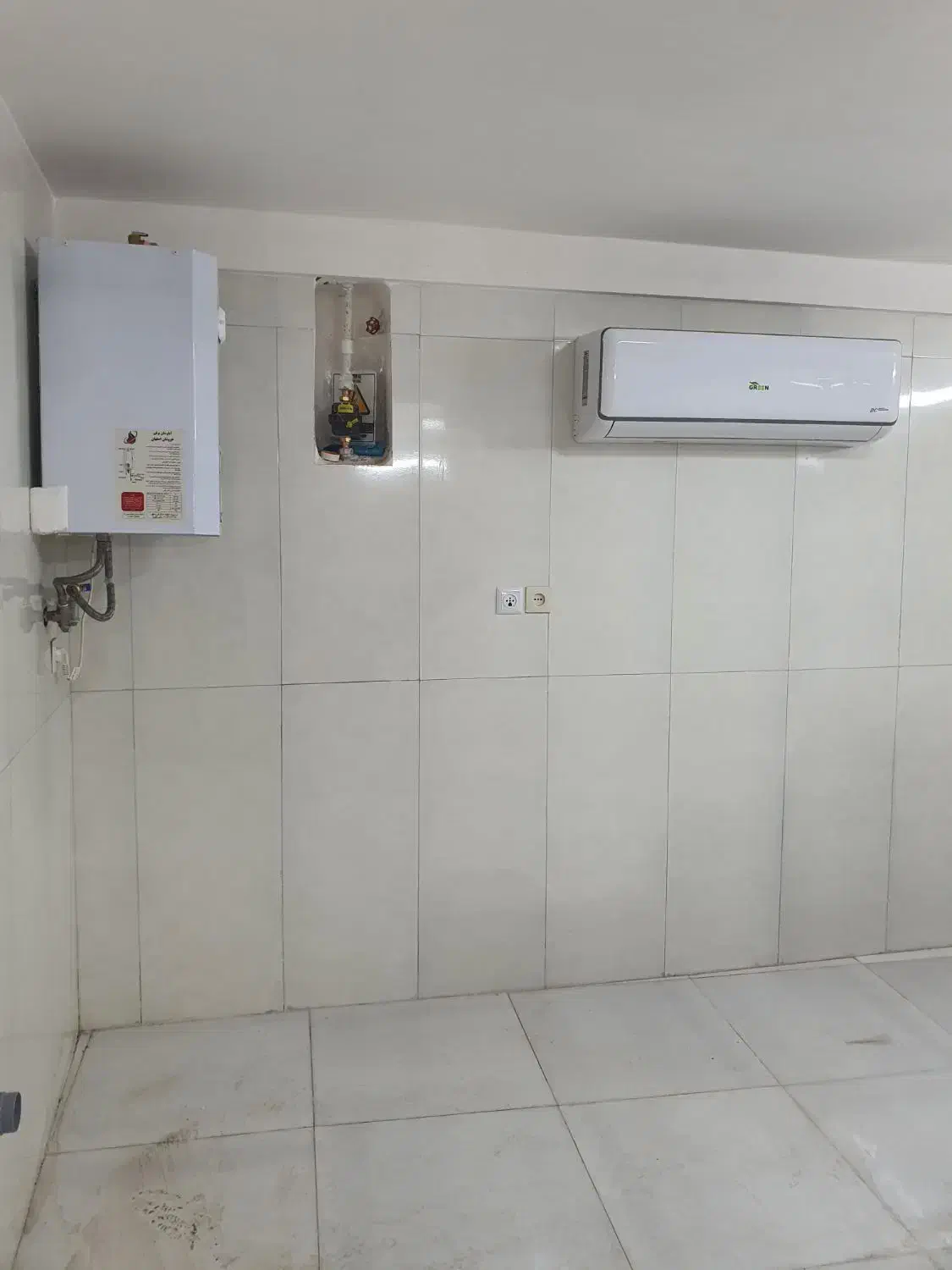 رهن و اجاره زیرزمین تجاری|اجارهٔ دفتر کار، اتاق اداری، مطب|لنجان, |دیوار