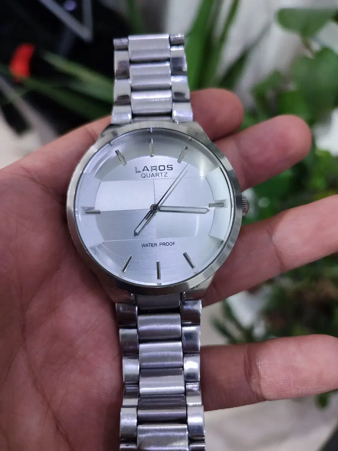 ساعت مچی مردانه لاروس ضد آب اصلی قدیمی موتور ژاپنی|ساعت|شیراز, فرودگاه شهید دستغیب شیراز|دیوار