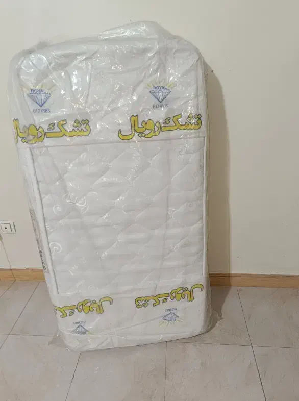 در شهرک ولیعصر فروش فوری|تخت و سرویس خواب|تهران, شهید رجایی|دیوار