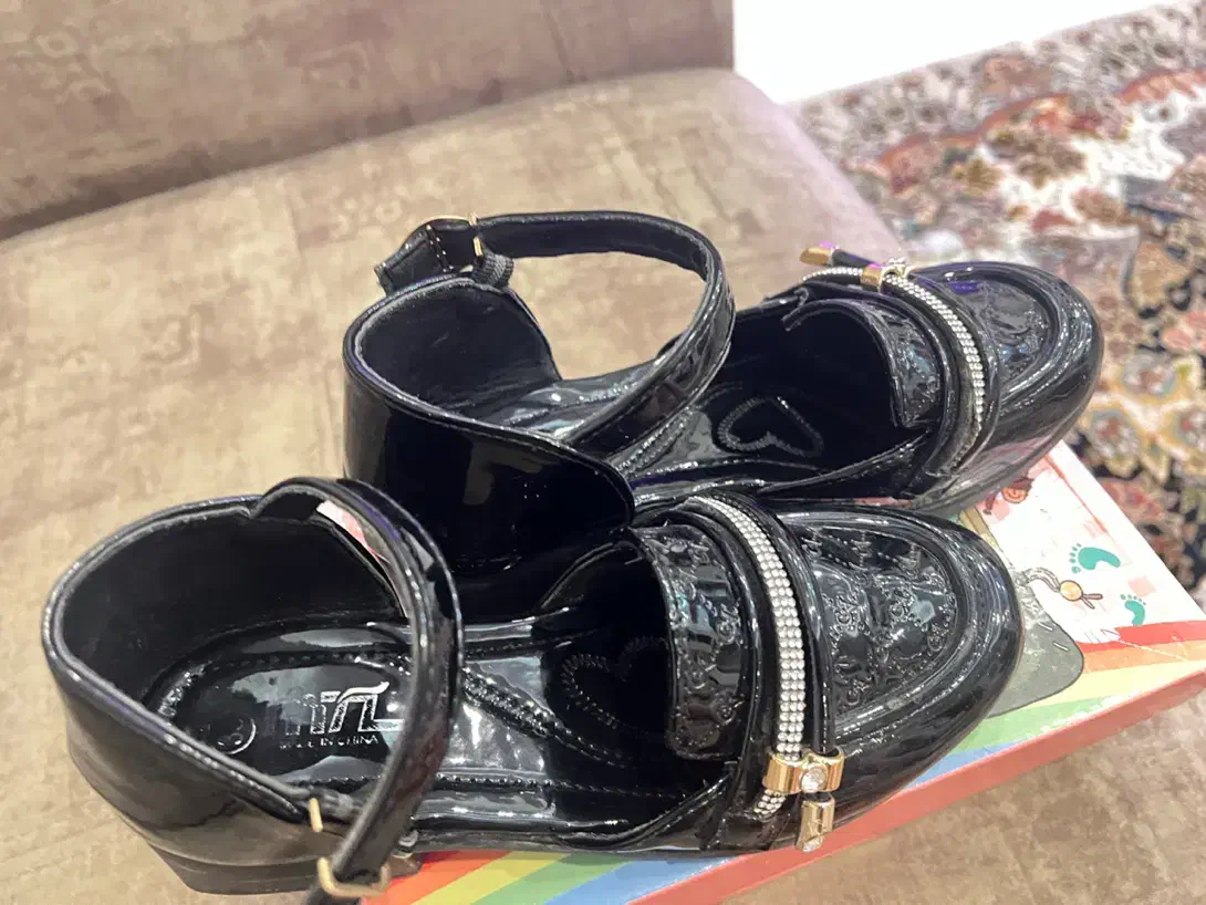 کفش مجلسی دخترانه ترک سایز ۳۳|کیف، کفش، کمربند|اندیشه, شهرک صدف|دیوار