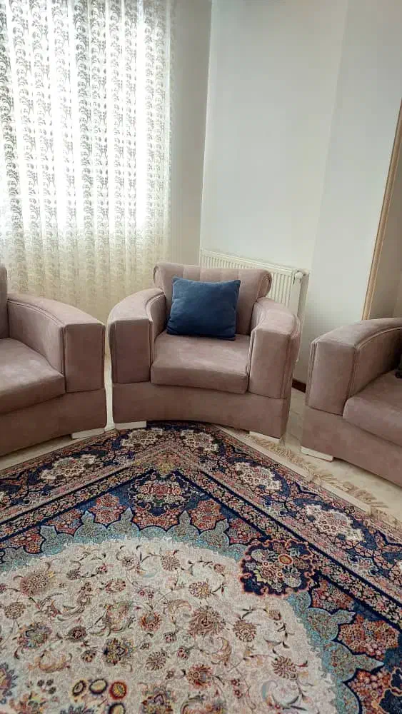 مبل راحتی ۹ نفره در شاهین ویلا|مبلمان خانگی و میز عسلی|کرج, بنیاد|دیوار