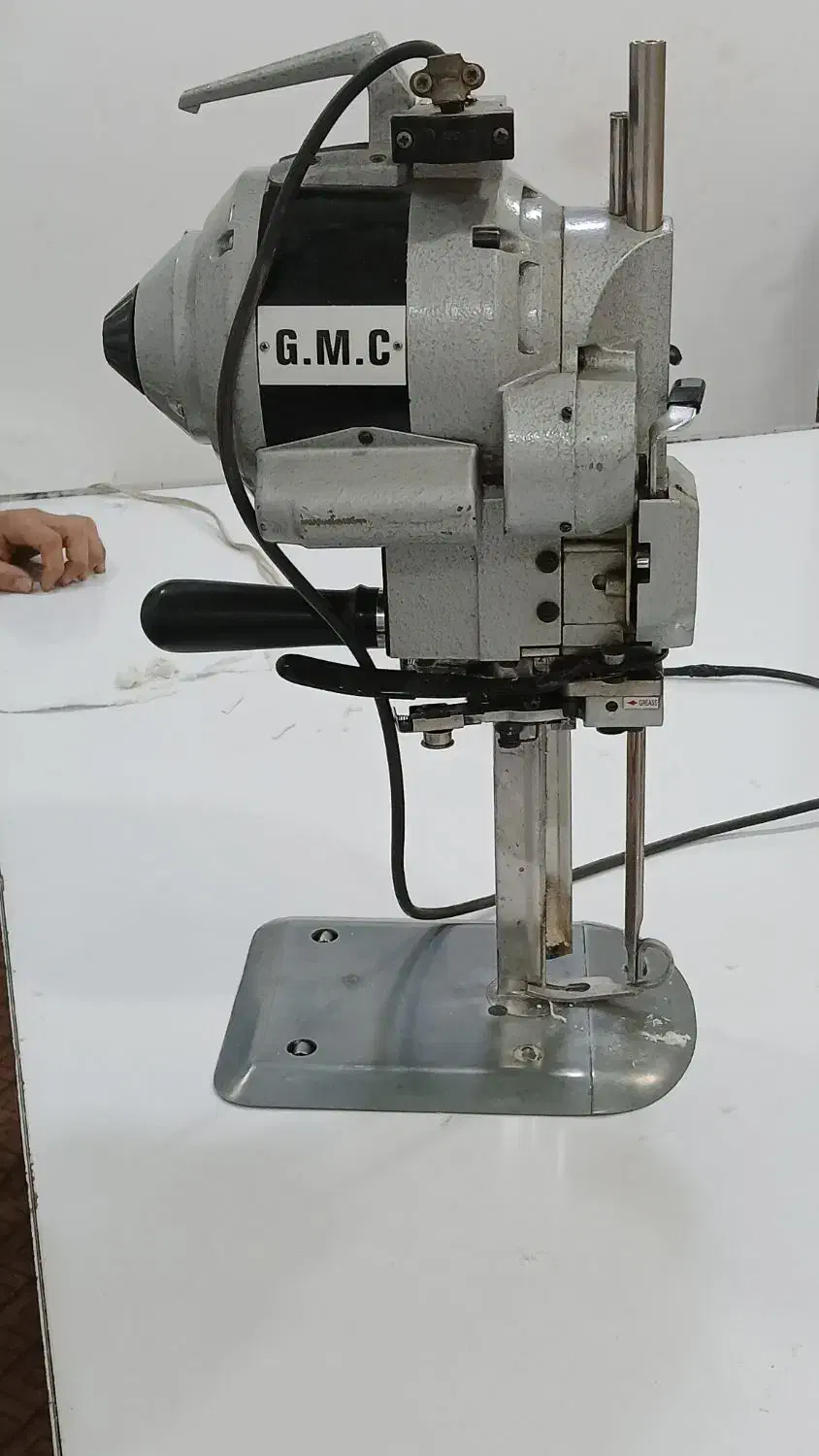 قیچی برقی|لوازم خیاطی و بافتنی|قم, شهرک سازمان آب|دیوار