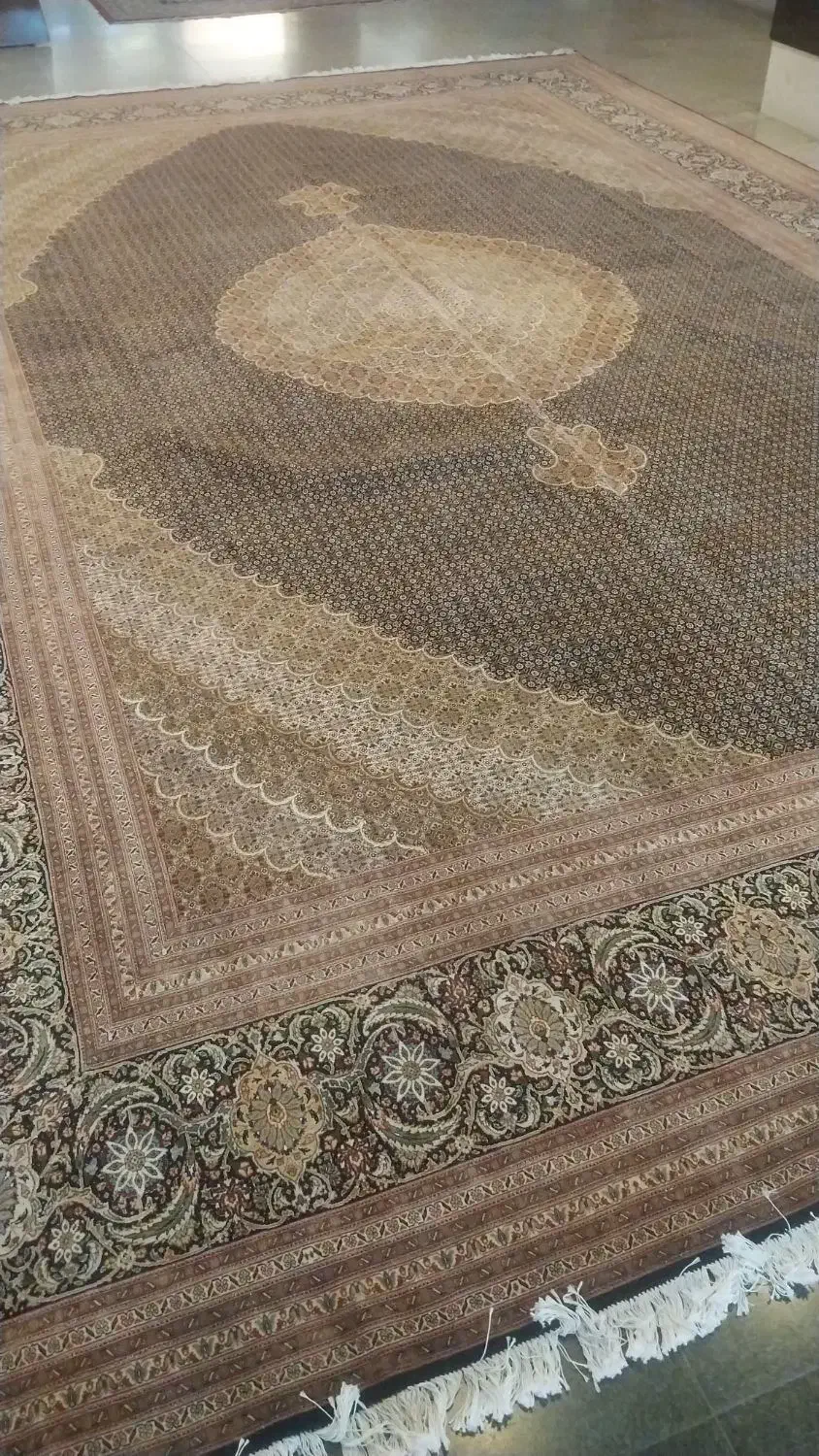 فرش دستبافت تبریز ۲۴متری|فرش|سرعین, |دیوار