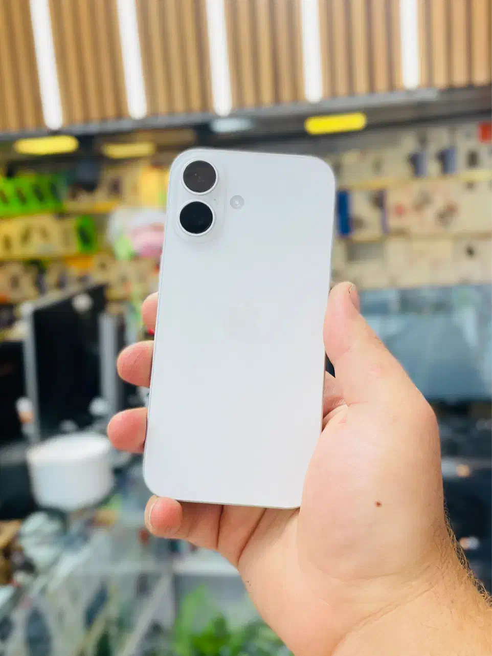 گوشی اپل Iphone 16 حافظه ۱۲۸ باتری ۹۹ با گارانتی|موبایل|زنجان, |دیوار