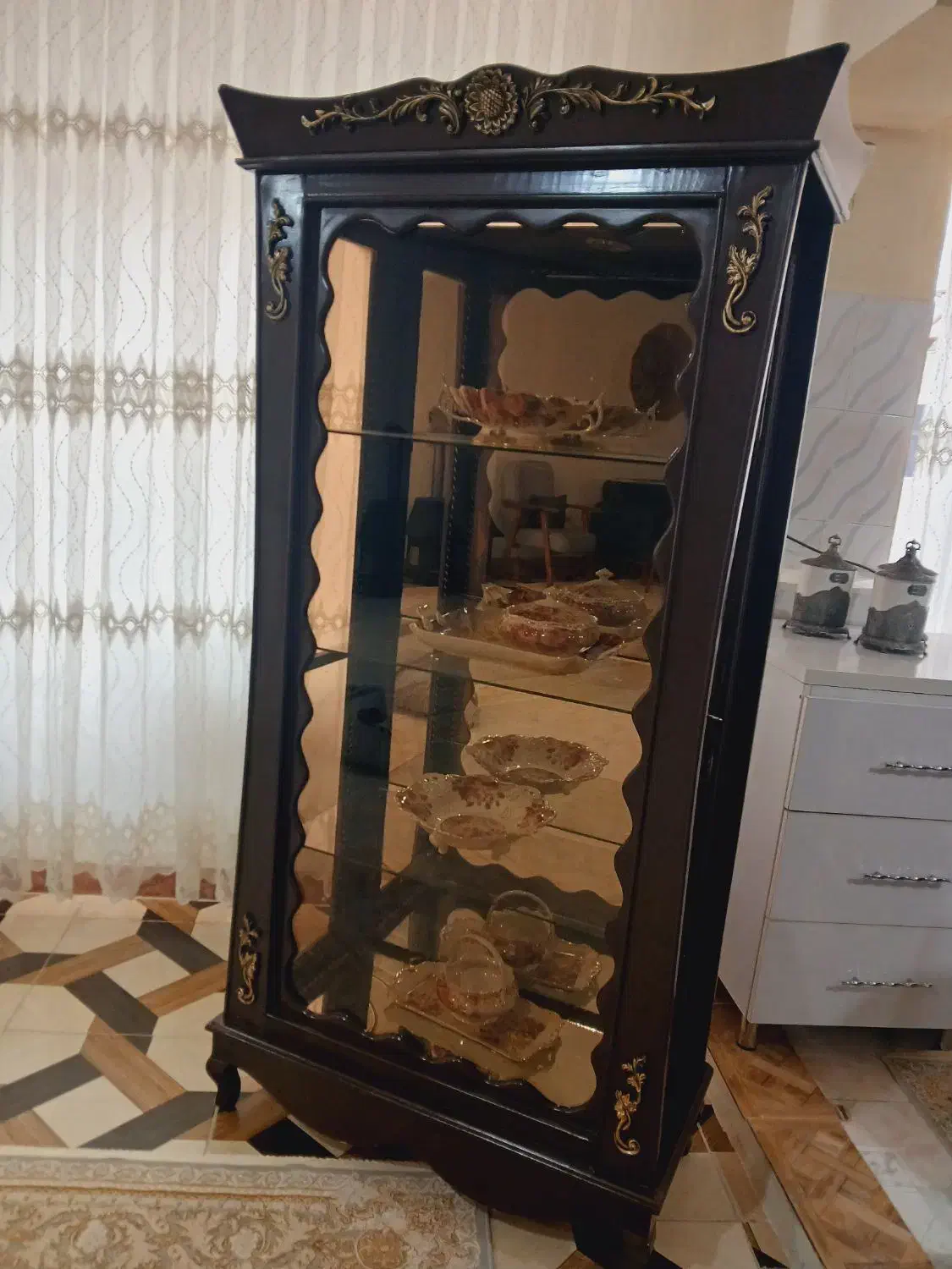 بوفه در حد نو|بوفه، ویترین، کنسول|مهاباد (آذربایجان غربی), |دیوار