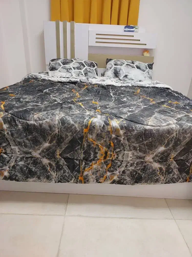 تخت خواب دو نفره بسیار تمیز|تخت و سرویس خواب|رشت, پل تالشان|دیوار