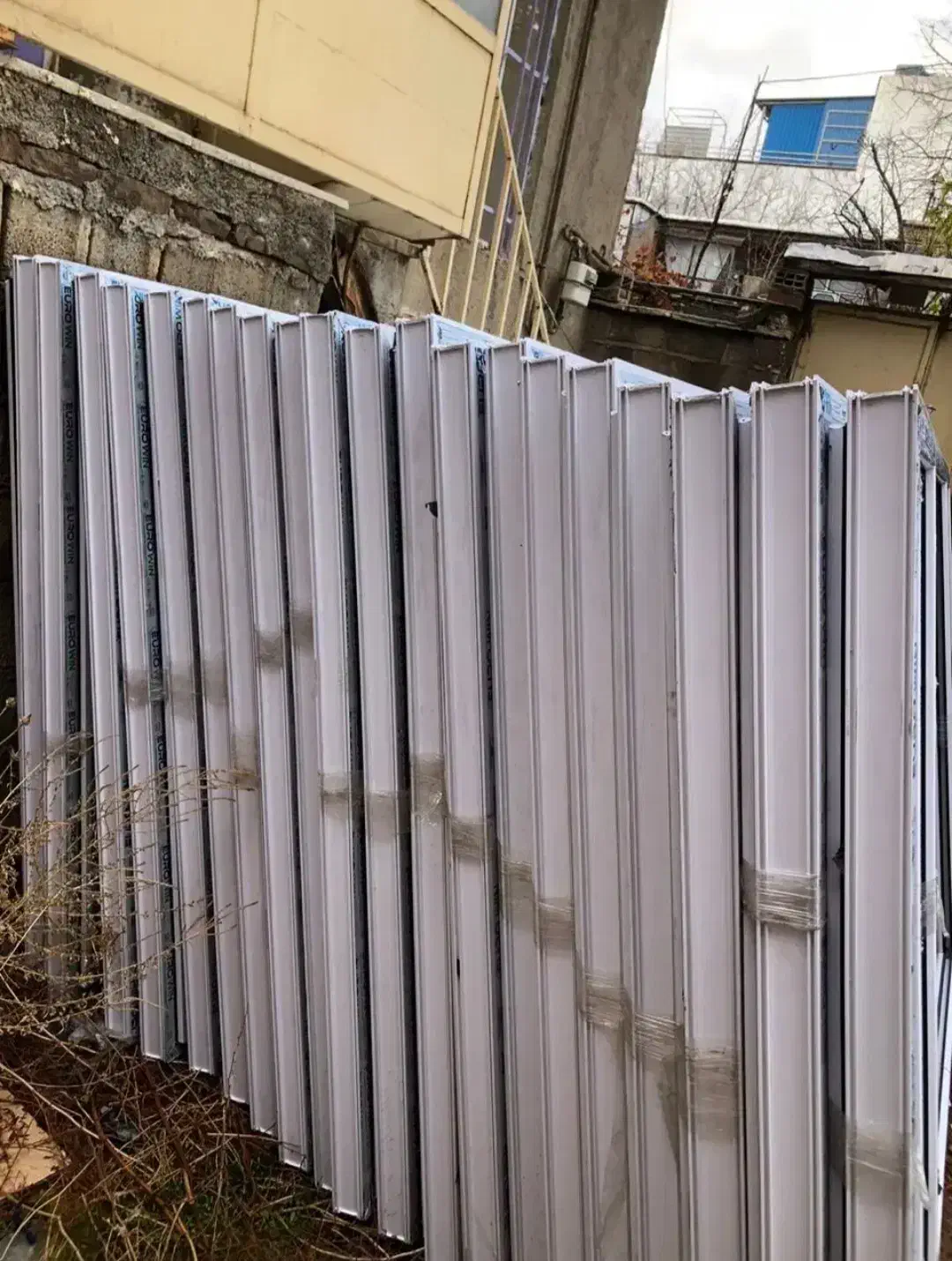 بیست+عدد پنجره+upvc|لوازم التحریر|بانه, |دیوار