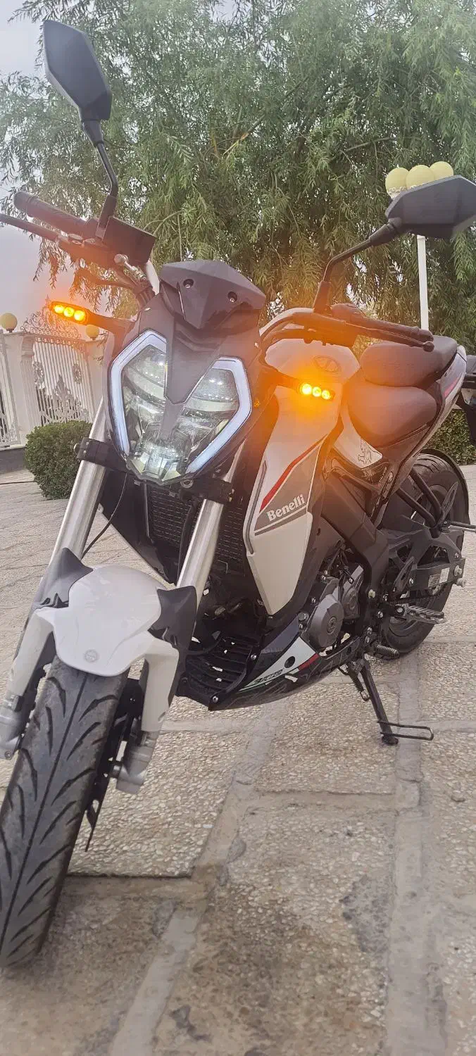 بنلی ۱۸۰ s|موتورسیکلت|رباطکریم, رباطکریم|دیوار