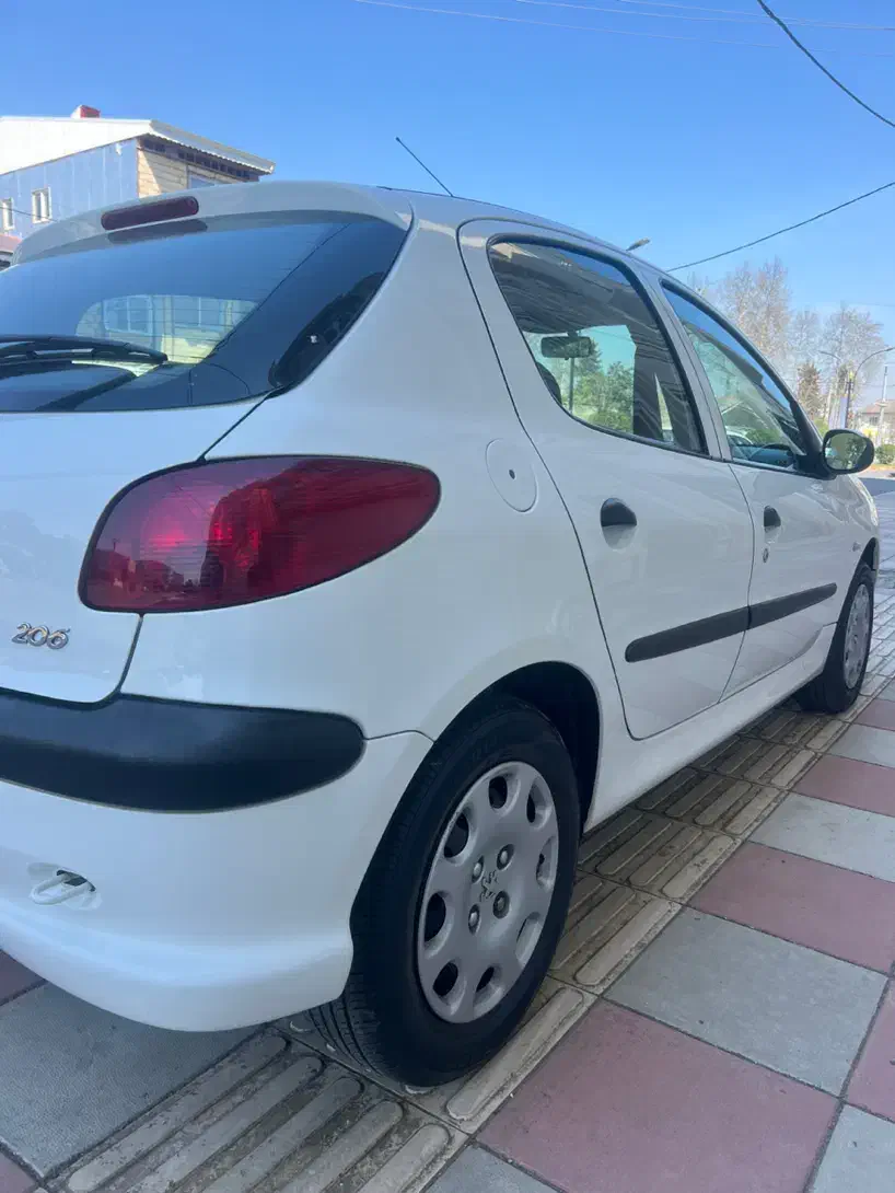 پژو۲۰۶تیپ ۵مدل۹۶بیرنگ|خودرو سواری و وانت|رشت, معلم|دیوار