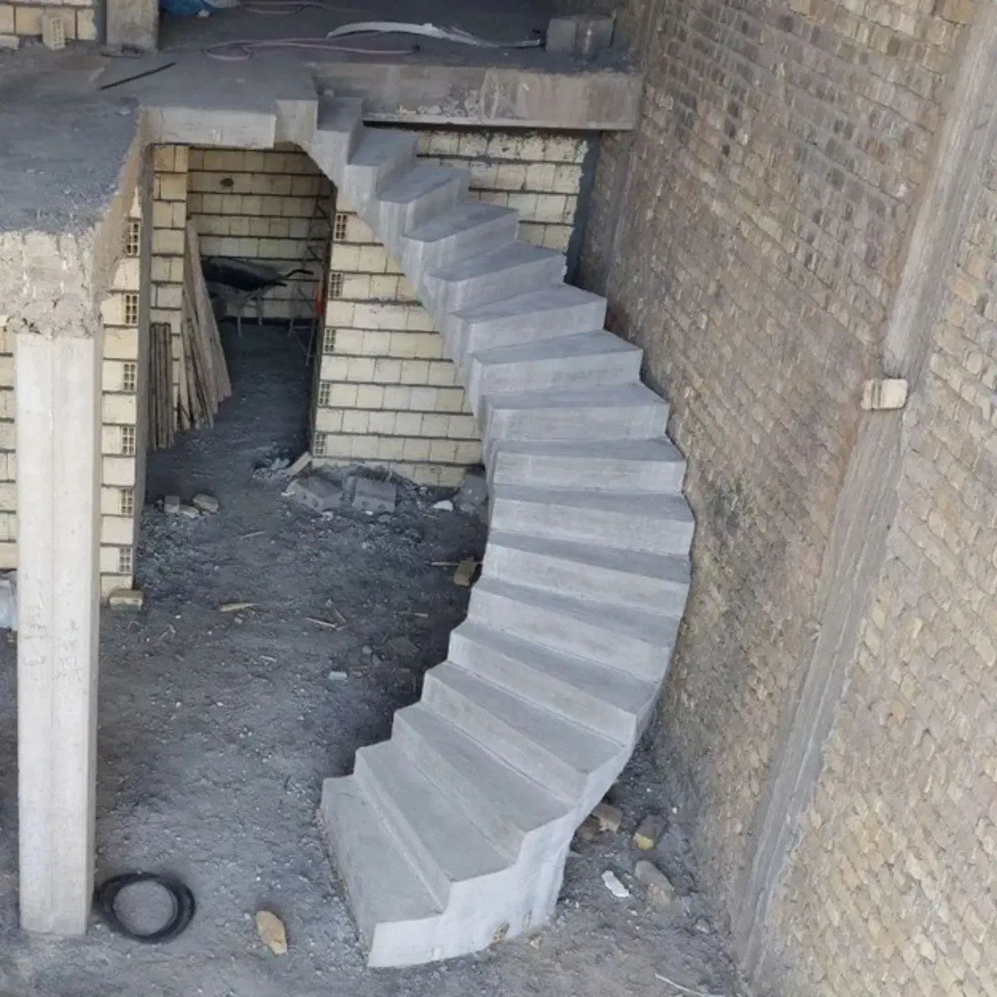 طراحی واجرای پله گردون بتنی نجفی|خدمات پیشه و مهارت|خرمدره, |دیوار