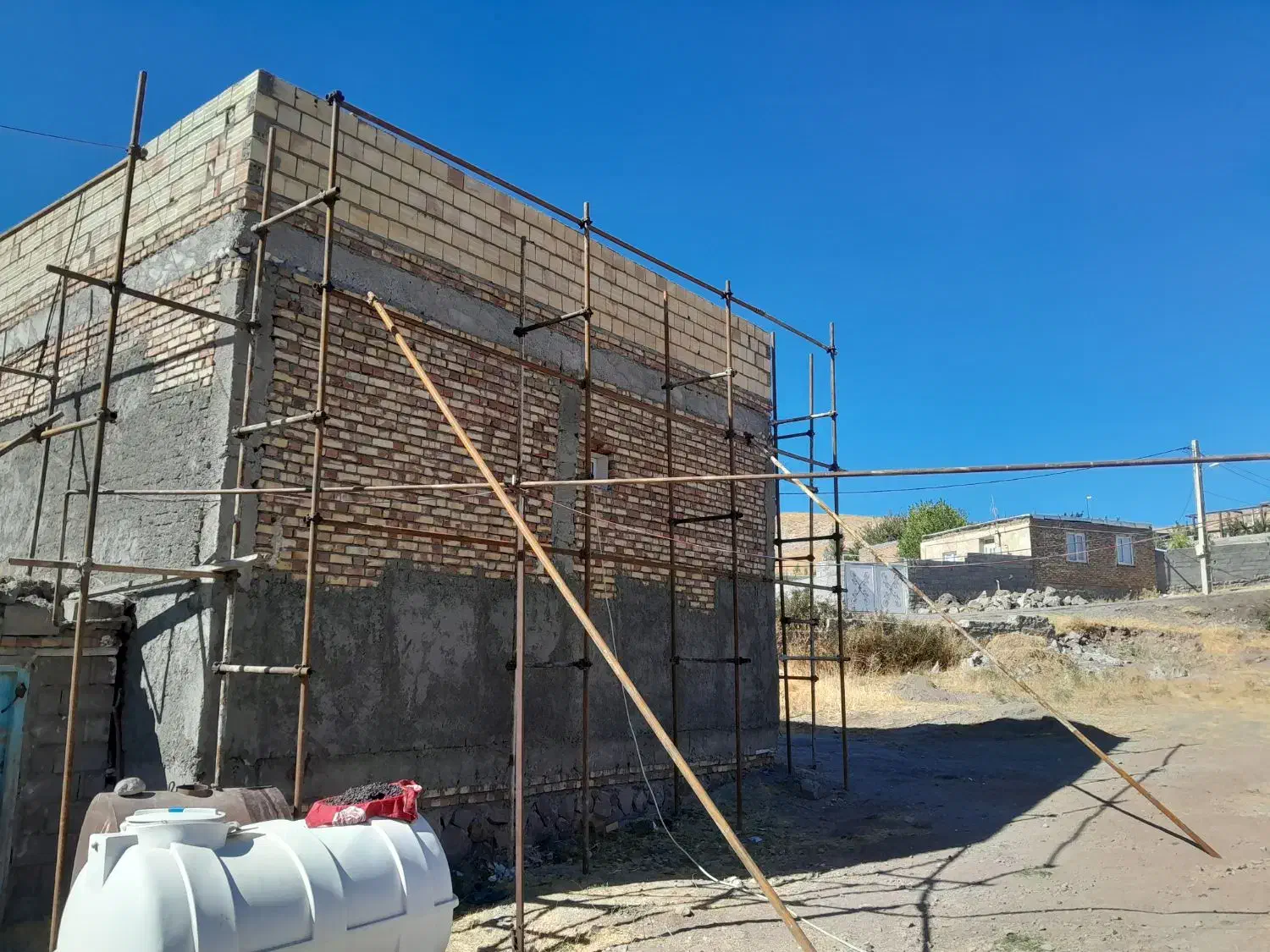 داربست اصغر،چهارپایه،نما،بنر ونصب در روستاهاوحیران|خدمات پیشه و مهارت|اردبیل, |دیوار