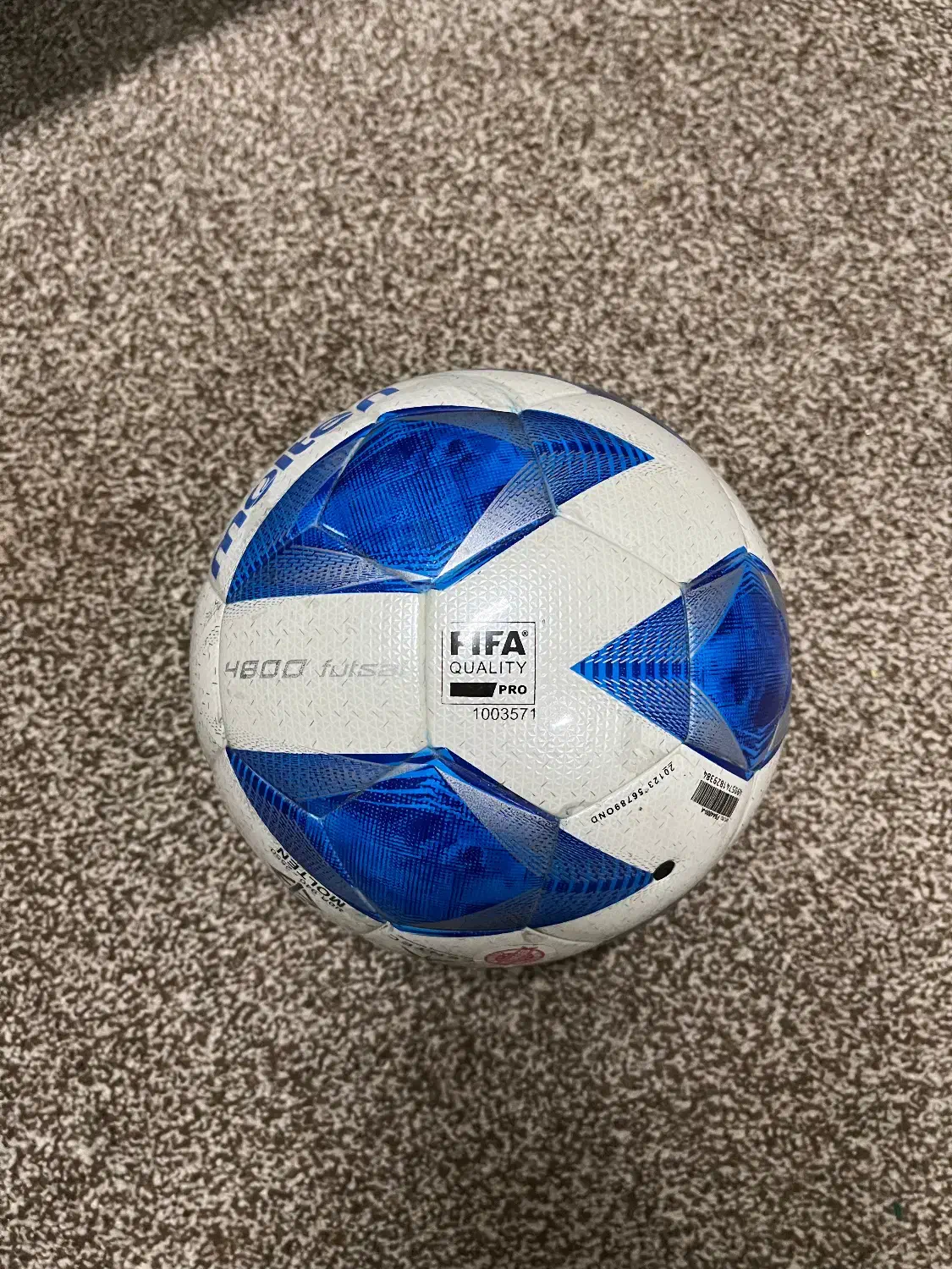 توپ فوتسال اصل|ورزشهای توپی|شهرکرد, |دیوار