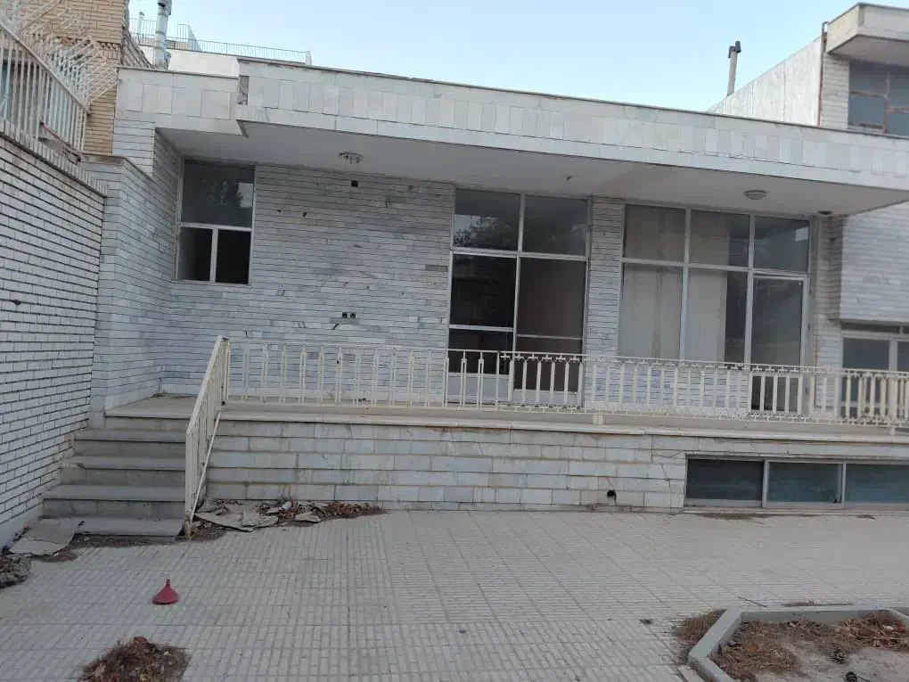 ویلایی سه خوابه/قابل بازسازی/کوی سپاهان|فروش خانه و ویلا|اصفهان, کوی سپاهان|دیوار