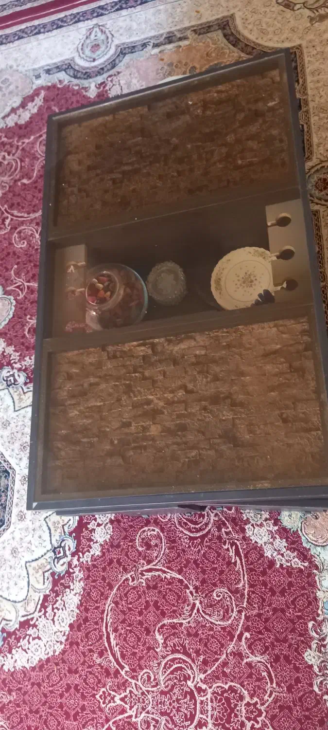 میز وسط بوفه شیشه ای ساعت|بوفه، ویترین، کنسول|صدرا-فارس, فاز ۱|دیوار