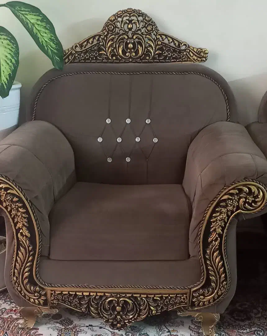 مبل هفت نفره سلطنتی راحتی|مبلمان خانگی و میز عسلی|شیراز, شیخ روزبهان|دیوار