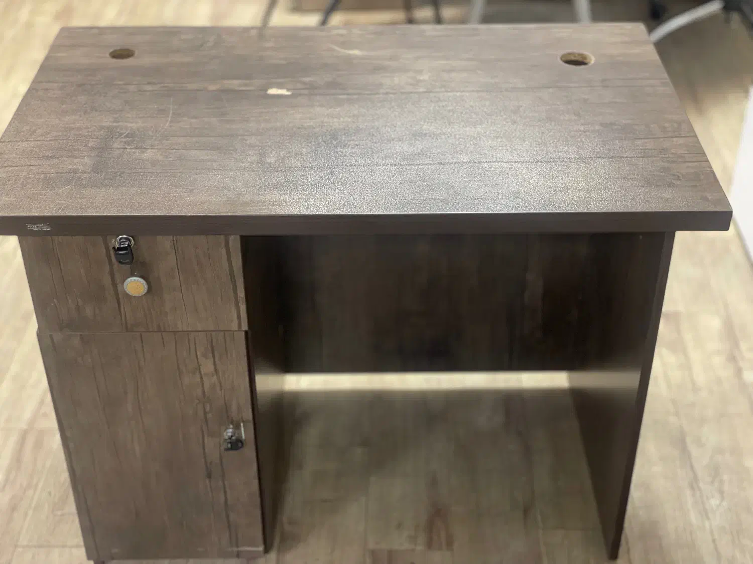 میز اداری|مبلمان اداری|رشت, بلوار گیلان|دیوار