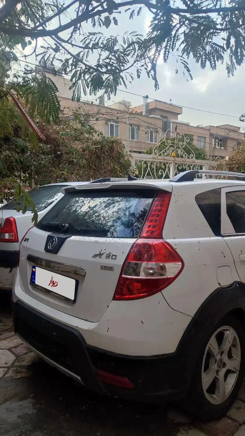 h30کراس مدل ۹۶|خودرو سواری و وانت|شیراز, سینما سعدی|دیوار