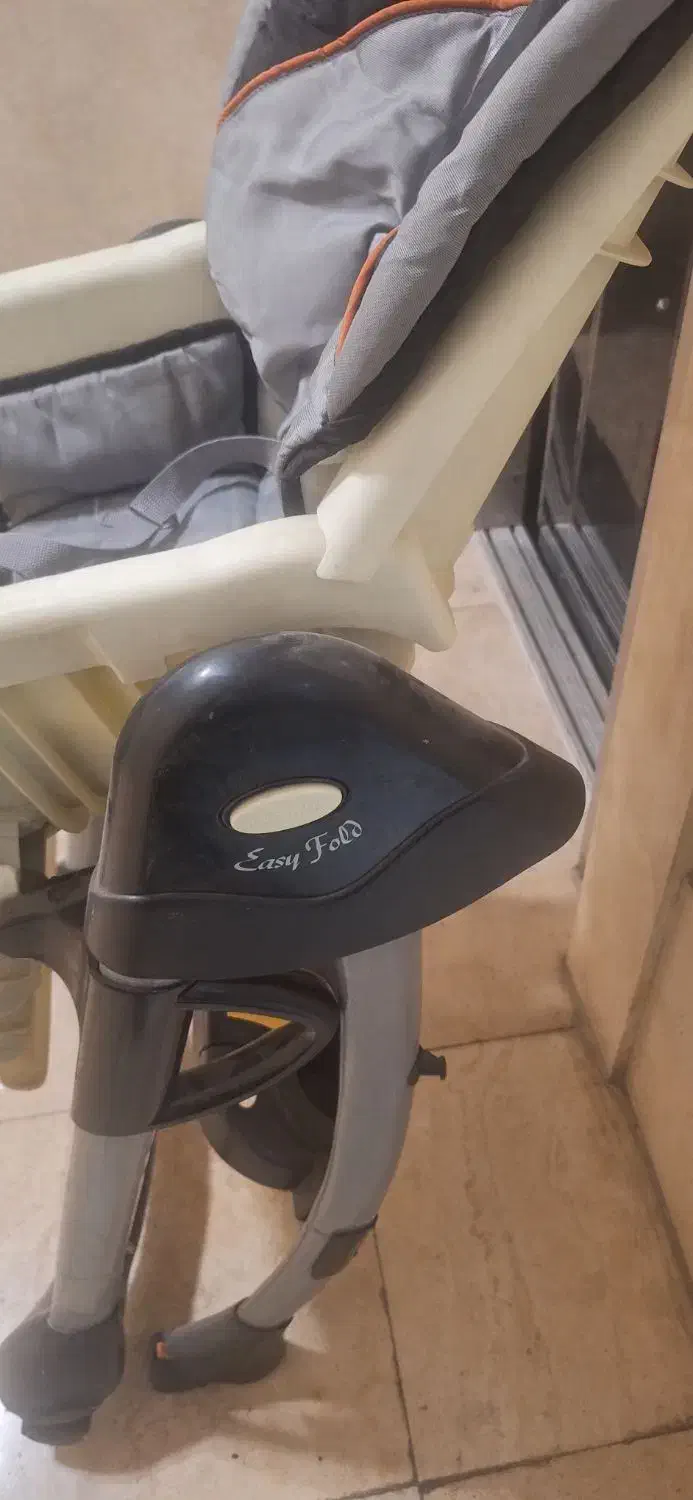 صندلی غذای کودک|تخت و صندلی بچه|تهران, ایوانک|دیوار