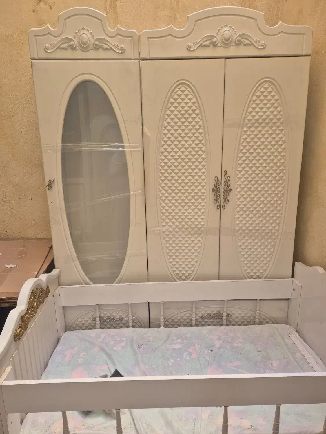 تخت و کمد بچه|اسباب و اثاث بچه|ملارد, |دیوار