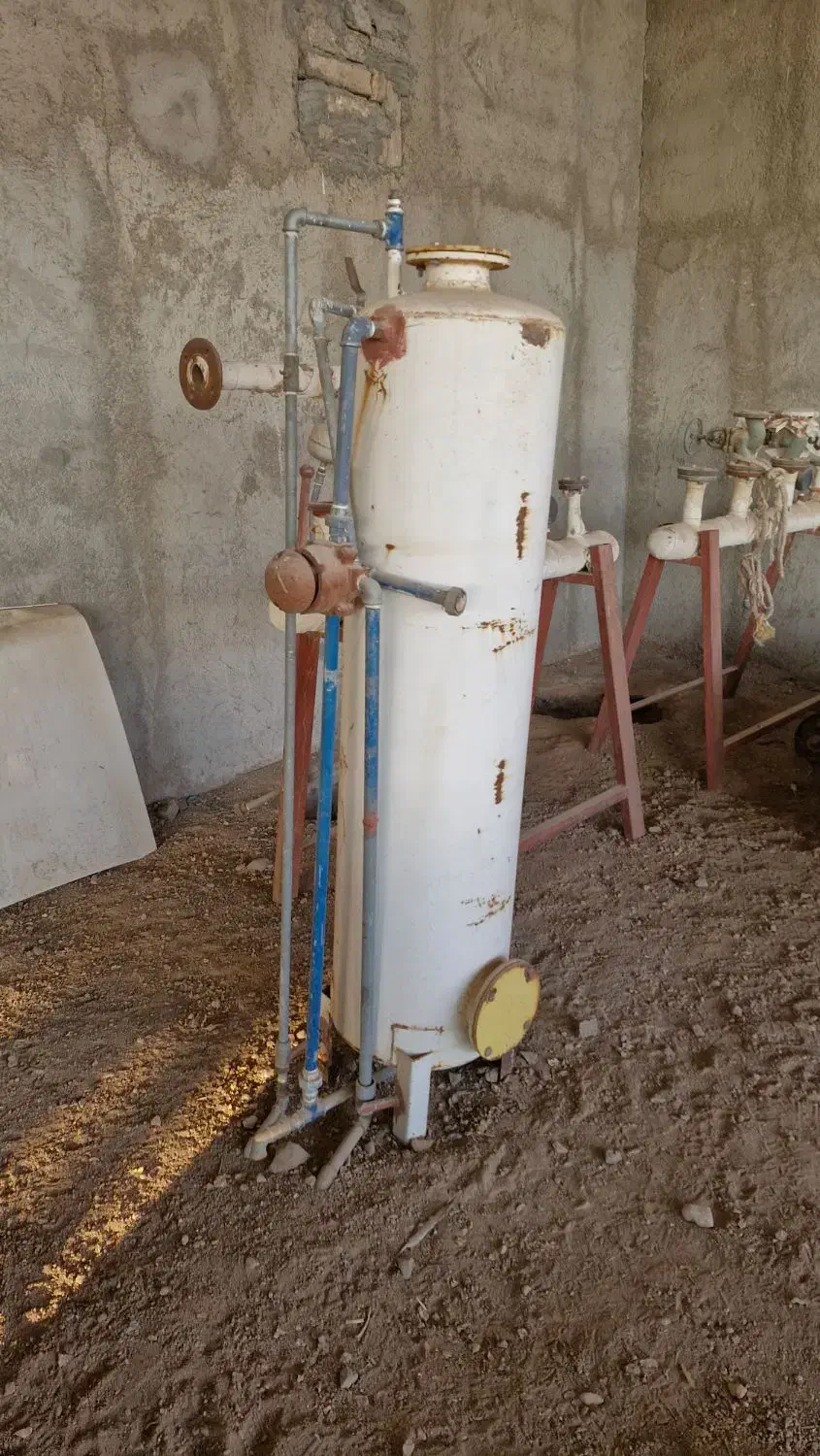 سختی گیر بزرگ در حد نو|آب‌سردکن و تصفیه آب|پرند, فاز ۰|دیوار